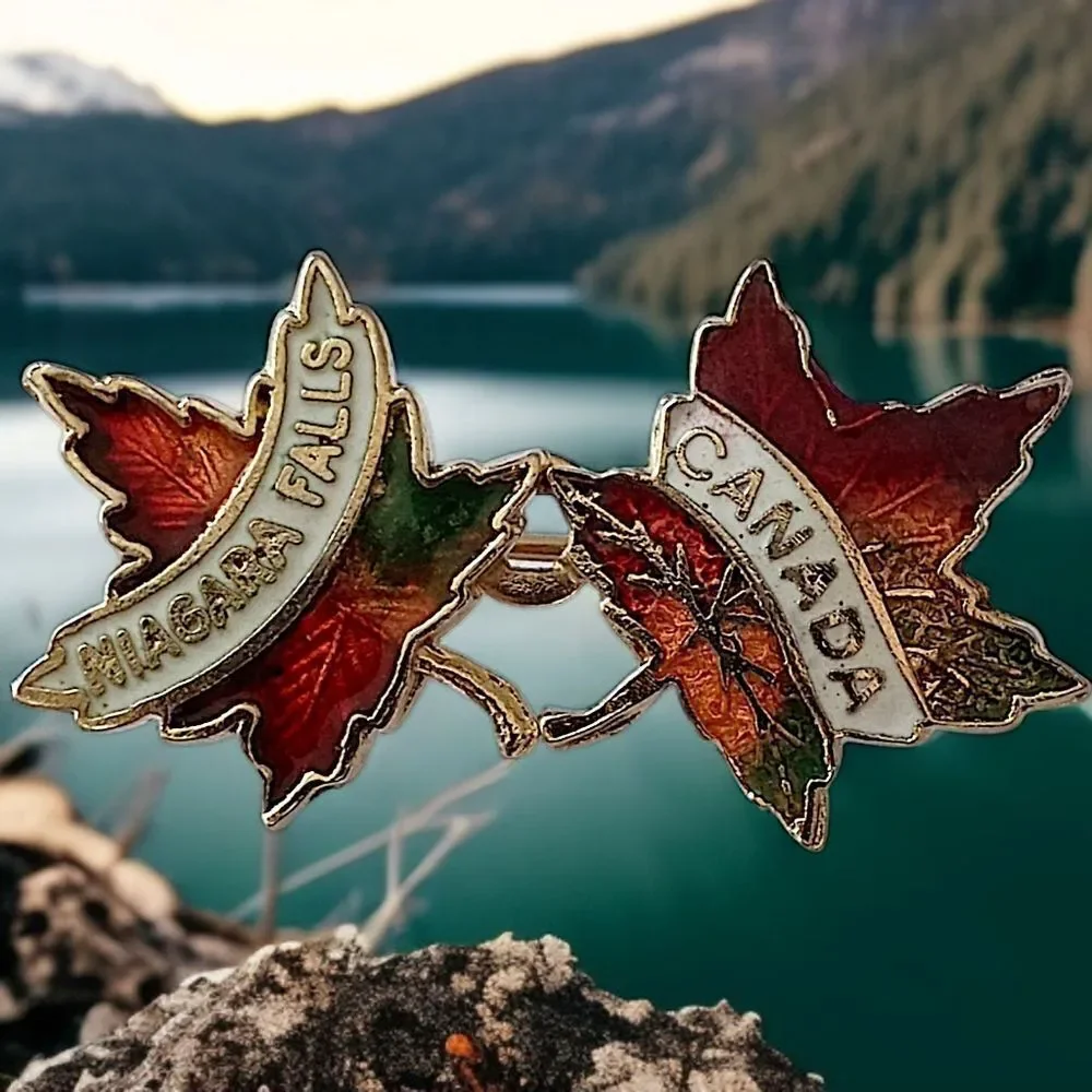 Vintage Niagra Falls Canada Pin Brooch Souvenir Double Maple Leaf Enamel Tourist